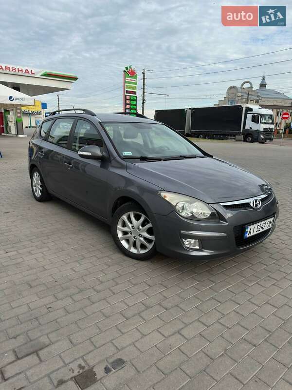 Универсал Hyundai i30 2010 в Житомире
