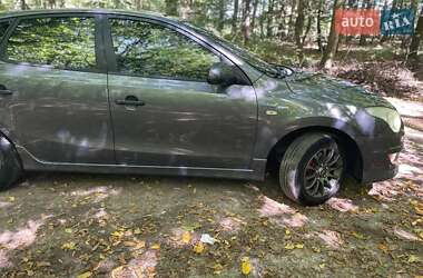 Хэтчбек Hyundai i30 2011 в 