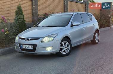 Хэтчбек Hyundai i30 2008 в Полтаве