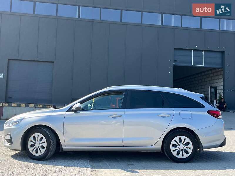 Универсал Hyundai i30 2022 в Львове