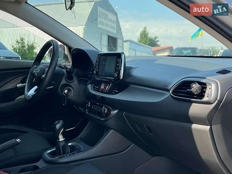 Универсал Hyundai i30 2022 в Львове