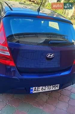 Хэтчбек Hyundai i30 2011 в 
