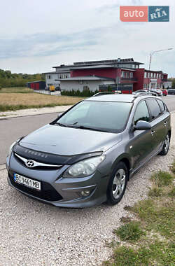 Универсал Hyundai i30 2011 в Львове