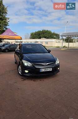 Хэтчбек Hyundai i30 2011 в Полтаве