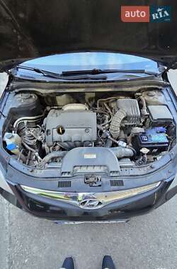 Хэтчбек Hyundai i30 2011 в 