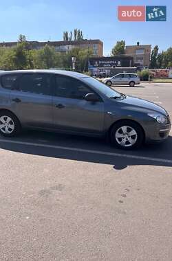 Универсал Hyundai i30 2009 в 