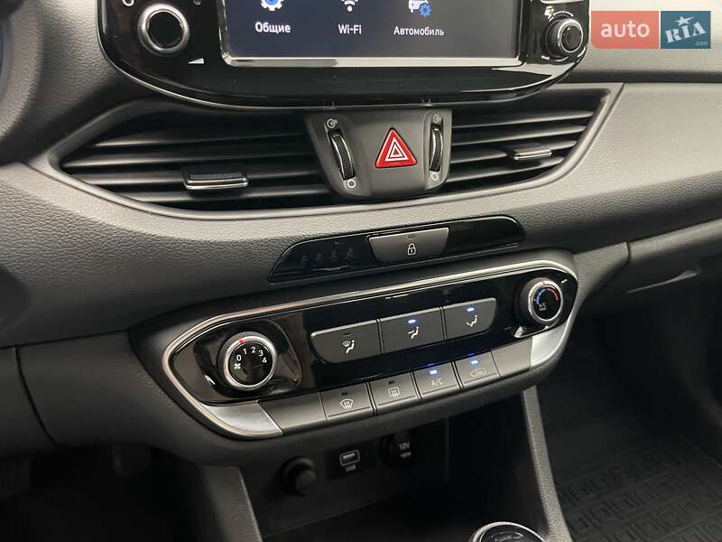 Универсал Hyundai i30 2021 в Киеве