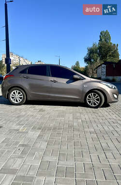 Хэтчбек Hyundai i30 2012 в 