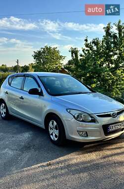 Хэтчбек Hyundai i30 2009 в Харькове