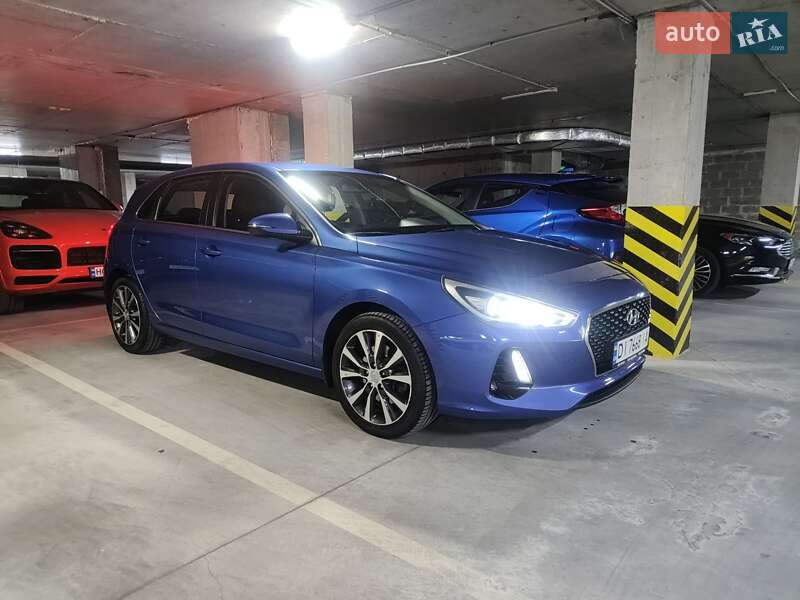 Хэтчбек Hyundai i30 2019 в 