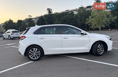 Хэтчбек Hyundai i30 2019 в 