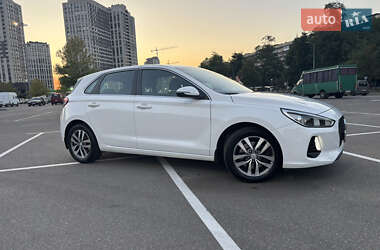 Хэтчбек Hyundai i30 2019 в 