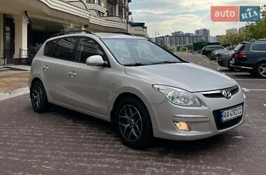 Универсал Hyundai i30 2008 в Софиевской Борщаговке