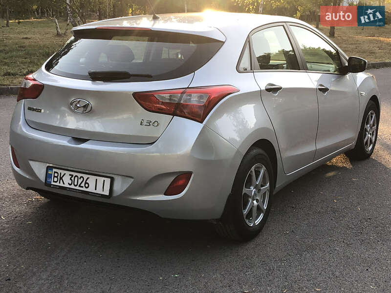Хэтчбек Hyundai i30 2013 в Ровно