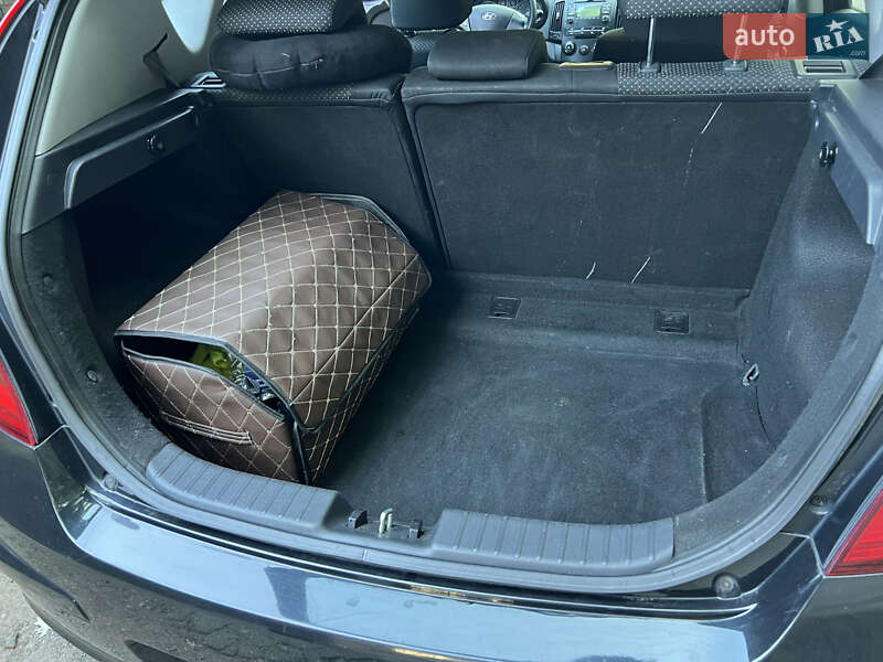 Хетчбек Hyundai i30 2009 в Запоріжжі