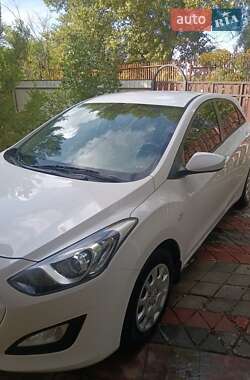 Хэтчбек Hyundai i30 2012 в 