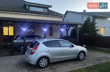 Хэтчбек Hyundai i30 2007 в 