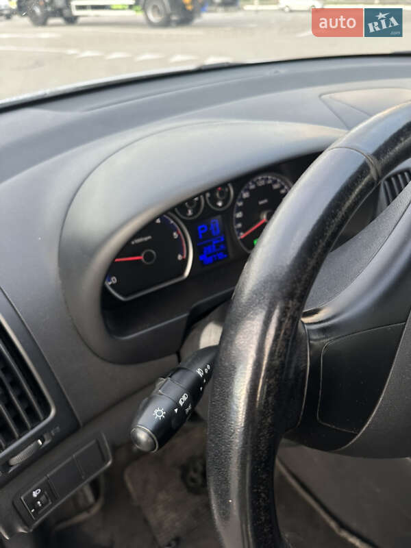 Хэтчбек Hyundai i30 2008 в Киеве