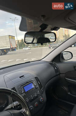 Хетчбек Hyundai i30 2008 в 