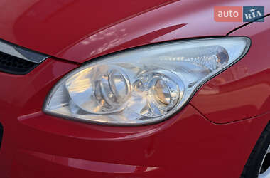 Хэтчбек Hyundai i30 2009 в 