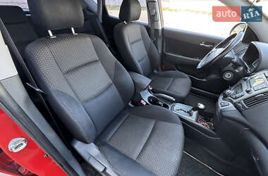 Хэтчбек Hyundai i30 2009 в 