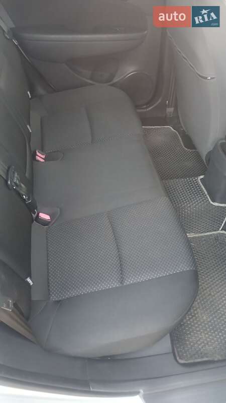 Универсал Hyundai i30 2010 в Чернигове