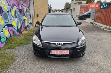 Хэтчбек Hyundai i30 2009 в 