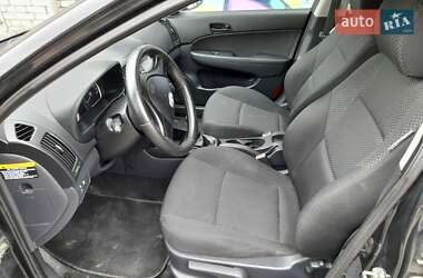 Хэтчбек Hyundai i30 2009 в 