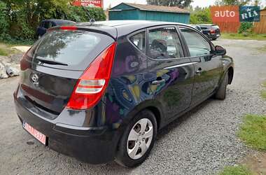 Хэтчбек Hyundai i30 2009 в 
