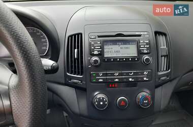 Хэтчбек Hyundai i30 2009 в 