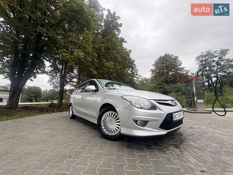 Универсал Hyundai i30 2012 в 