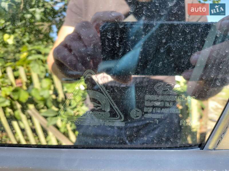 Універсал Hyundai i30 2011 в Дніпрі