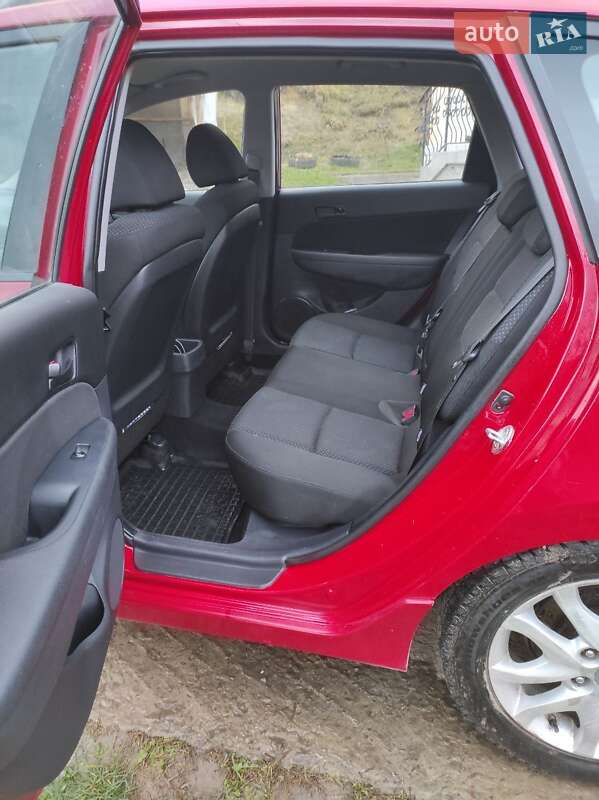 Хетчбек Hyundai i30 2012 в Тернополі