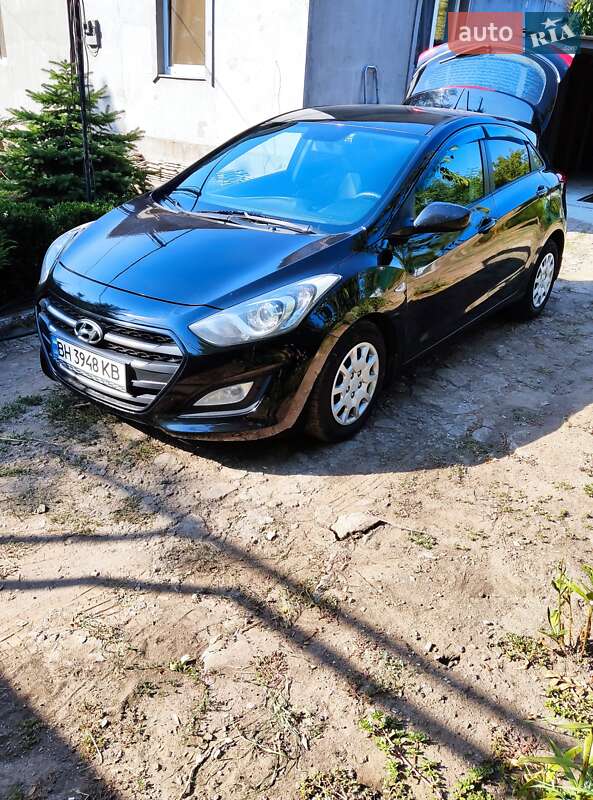 Хэтчбек Hyundai i30 2013 в Одессе