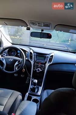 Хэтчбек Hyundai i30 2013 в 