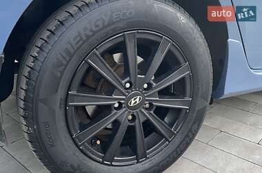 Хэтчбек Hyundai i30 2011 в 
