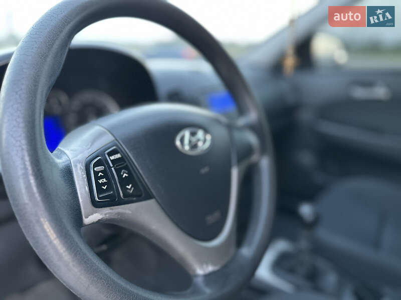 Универсал Hyundai i30 2008 в Радивилове