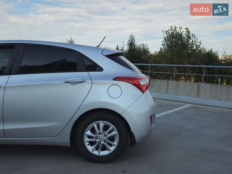 Хэтчбек Hyundai i30 2016 в Киеве фото 9 Хэтчбек Hyundai i30 2016 в Киеве