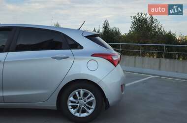 Хэтчбек Hyundai i30 2016 в 