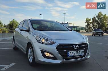Хэтчбек Hyundai i30 2016 в 