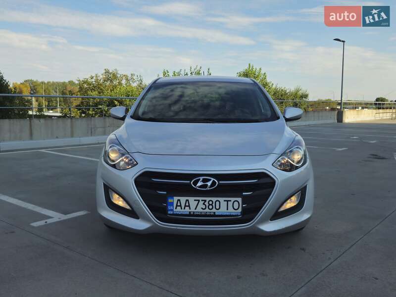 Хэтчбек Hyundai i30 2016 в Киеве фото 18 Хэтчбек Hyundai i30 2016 в Киеве