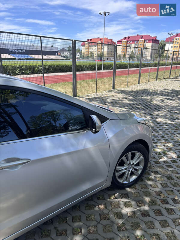 Універсал Hyundai i30 2015 в Мукачевому фото 15 Універсал Hyundai i30 2015 в Мукачевому