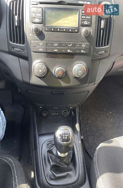 Хэтчбек Hyundai i30 2011 в 