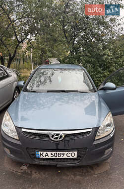 Хэтчбек Hyundai i30 2008 в Киеве