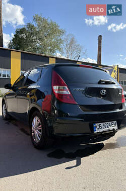 Хэтчбек Hyundai i30 2009 в 