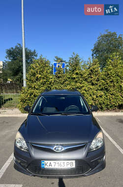 Универсал Hyundai i30 2010 в 