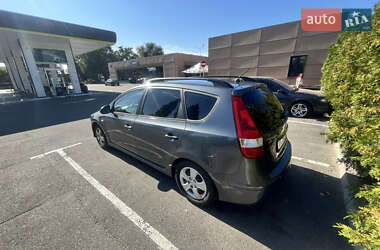 Универсал Hyundai i30 2010 в 