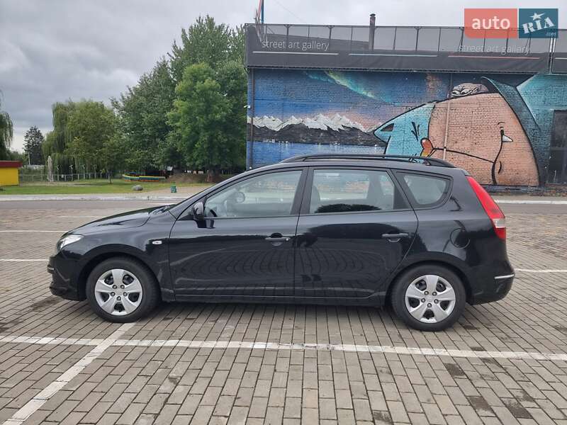 Універсал Hyundai i30 2009 в Луцьку