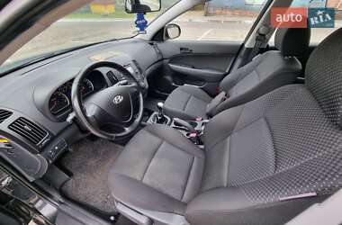 Універсал Hyundai i30 2009 в  фото 14 Універсал Hyundai i30 2009 в