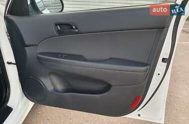 Хэтчбек Hyundai i30 2011 в 